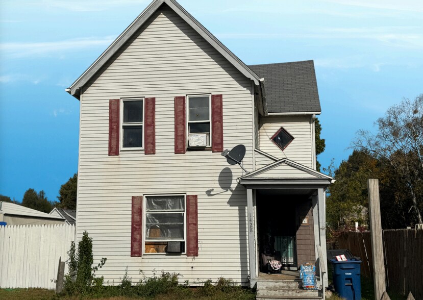 More Photos Of 148 Dexter St, Toledo Specialty For Sale
