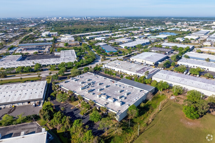 More Photos Of 4121 34th St, Orlando Warehouse For Lease