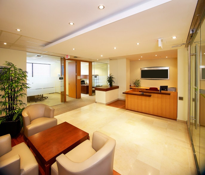 More Photos Of 380 Wellington St, London Coworking Space