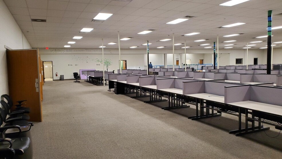 More Photos Of 5015-5159 Granbury Rd, Fort Worth Unknown For Lease