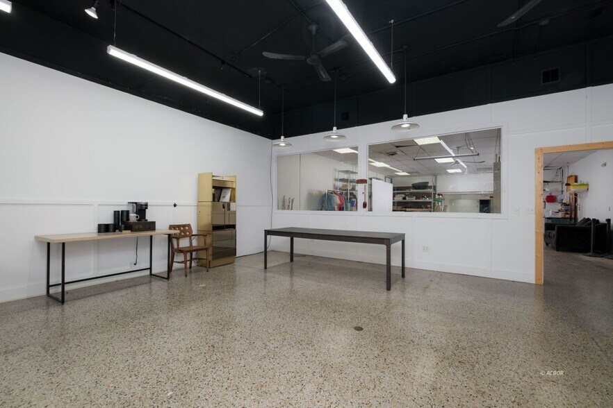 More Photos Of 314 2nd Ave, Gallipolis Storefront For Sale