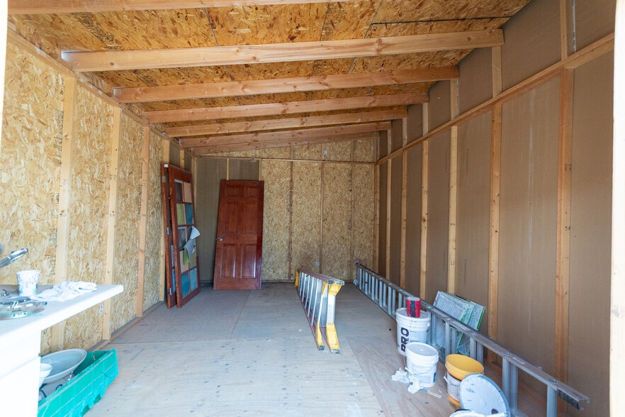 More Photos Of 310 E Oak St, Kingman Office For Sale