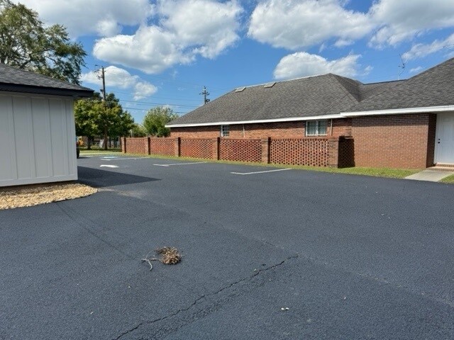 More Photos Of 203 N Franklin St, Dublin Office Residential For Lease