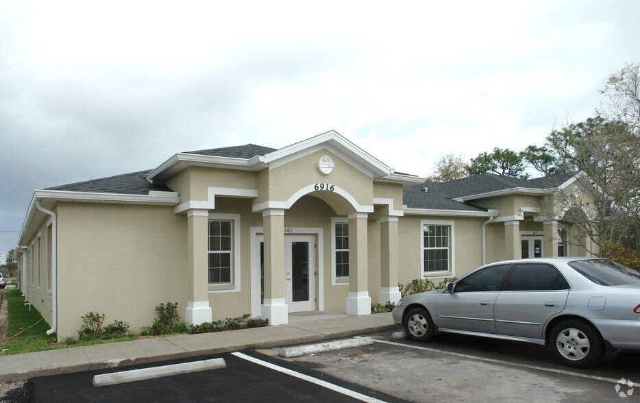 More Photos Of 6916 Linebaugh Ave, Tampa Medical For Lease