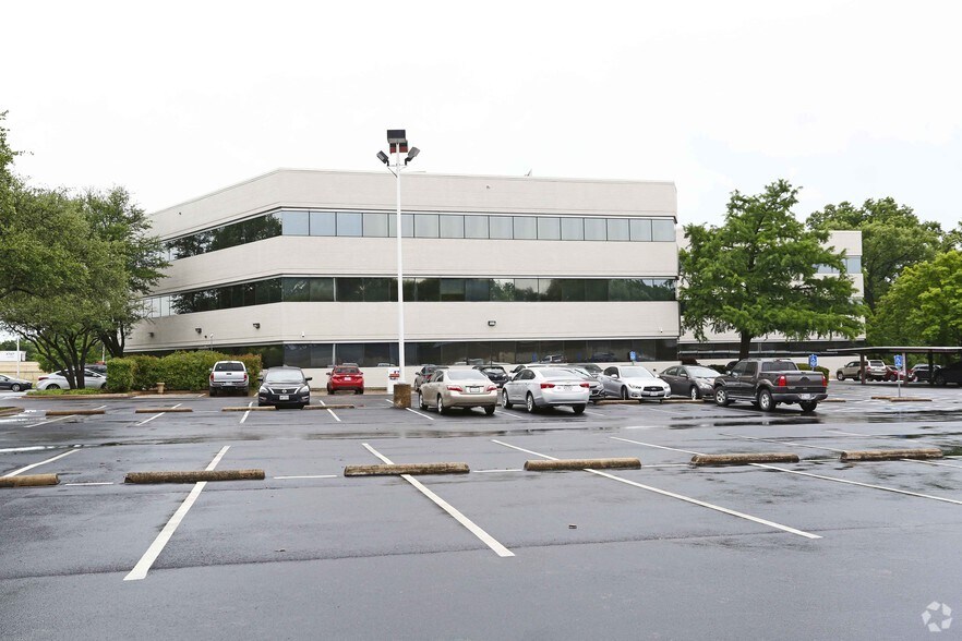 More Photos Of 2929 N Central Expy, Richardson Office For Lease