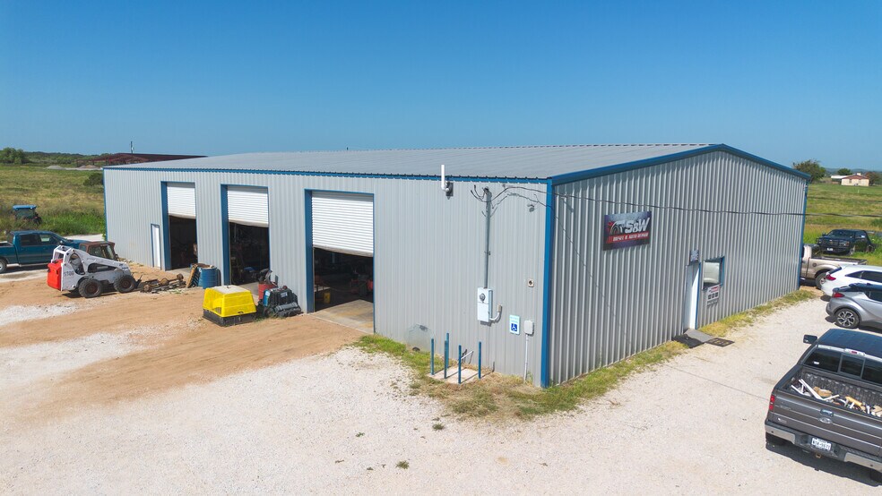 More Photos Of 469 W US Highway 190, San Saba Warehouse For Sale