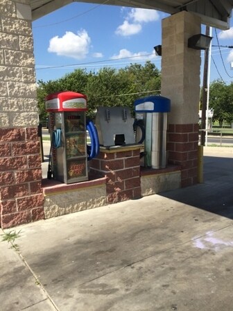 More Photos Of 602 N 1st St, Copperas Cove Carwash For Sale