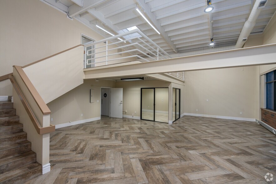 More Photos Of 10304 Placer Ln, Sacramento Office For Lease