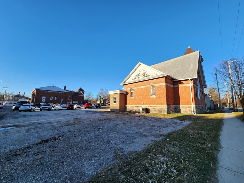 More Photos Of 230 N Woodworth St, Corunna Religious Facility For Sale