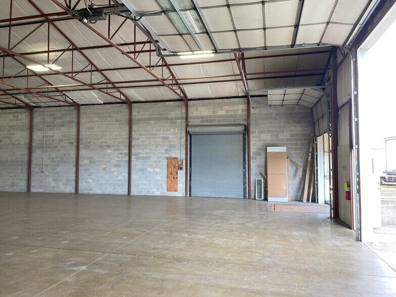 More Photos Of 503-513 Parkway St, West Unity Manufacturing For Lease