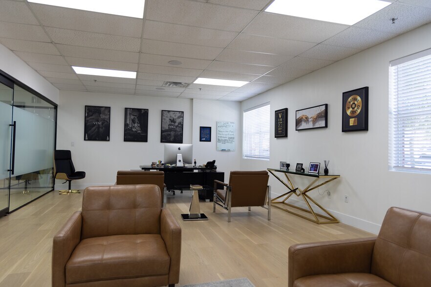 More Photos Of 515 W Southlake Blvd, Southlake Medical For Lease