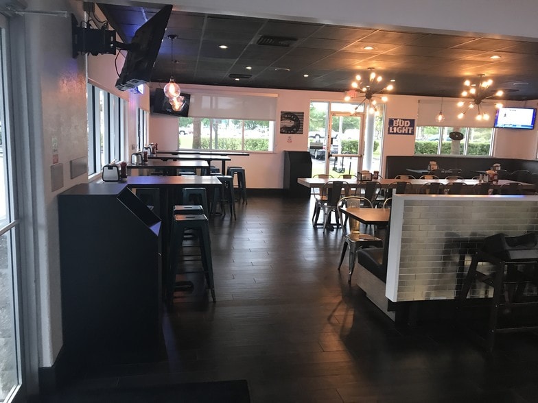 More Photos Of 8841 Commodity Cir, Orlando Fast Food For Lease