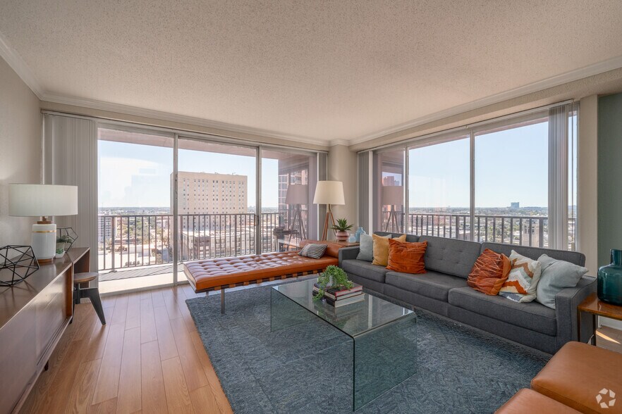 More Photos Of 1617 Fannin St, Houston Multifamily For Sale