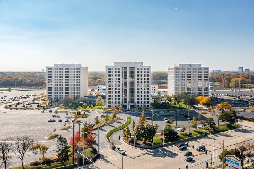 More Photos Of 1701 Golf Rd, Rolling Meadows Coworking Space