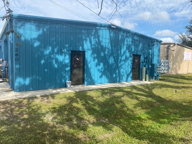 More Photos Of 4260 James St, Port Charlotte Warehouse For Lease