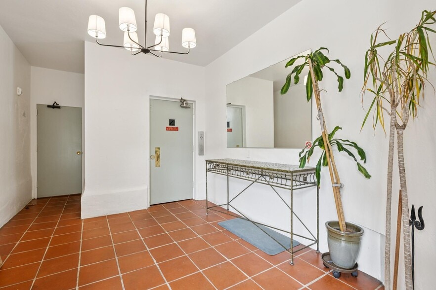 More Photos Of 1321 Columbus Ave, San Francisco Apartments For Sale