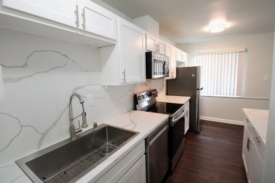 More Photos Of 3222 2nd Ave, Sacramento Apartments For Sale