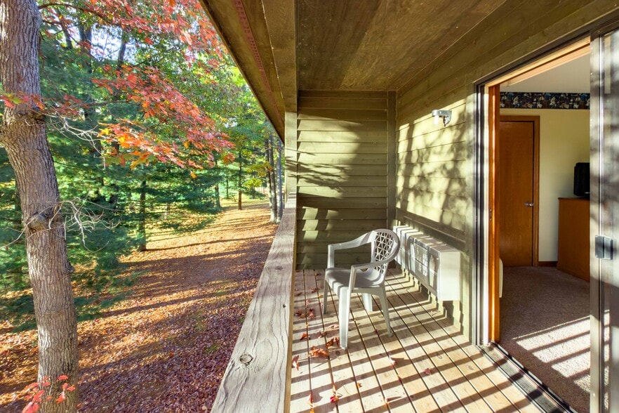 More Photos Of 7751 Cedar Lake Rd, Oscoda Hotel For Sale