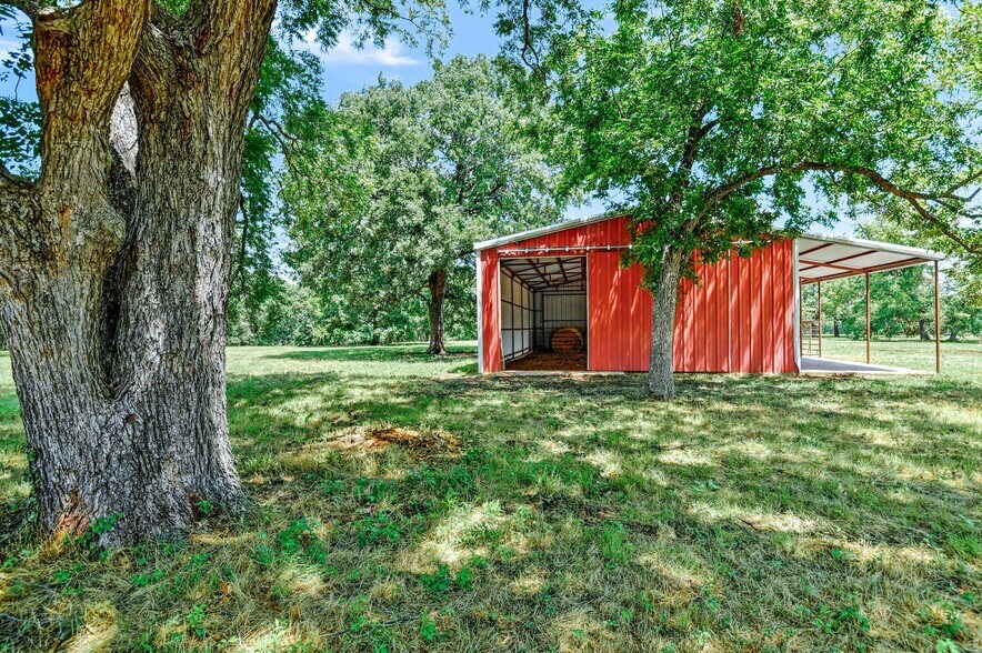 More Photos Of 27160 State Highway 56, Whitesboro Land For Sale