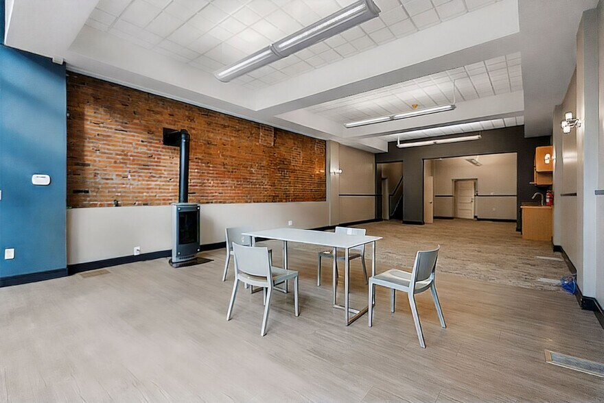 More Photos Of 125 1/2 W Main St, Missoula Office Residential For Sale