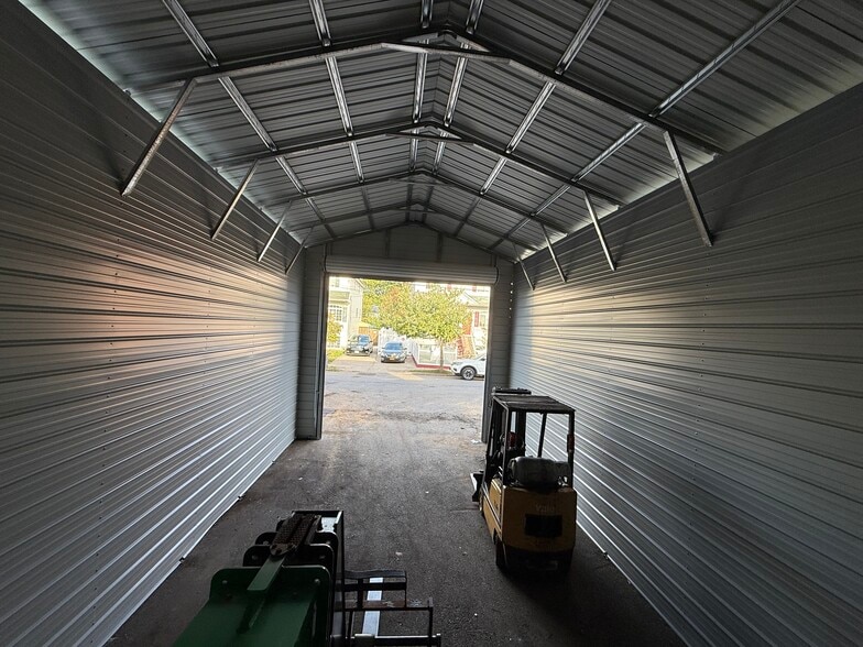 More Photos Of 116 Campbell Ave, Staten Island Warehouse For Lease