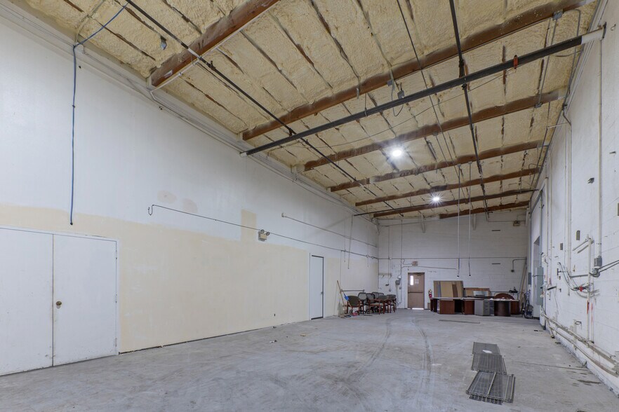 More Photos Of 1840 E University Dr, Tempe Warehouse For Sale