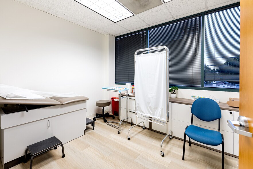 More Photos Of 2031 W Alameda Ave, Burbank Medical For Lease