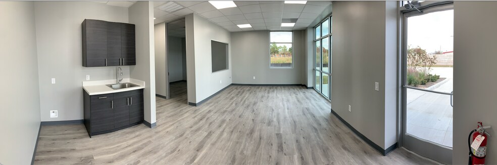 More Photos Of 1920 Primewest, Katy Industrial For Lease