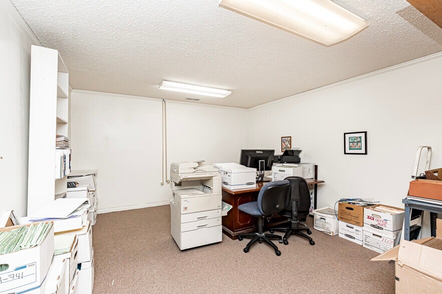 More Photos Of , Baton Rouge Office For Sale