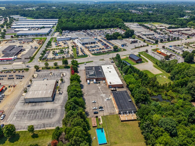 More Photos Of 945 NC Highway 66 S, Kernersville Storefront For Lease