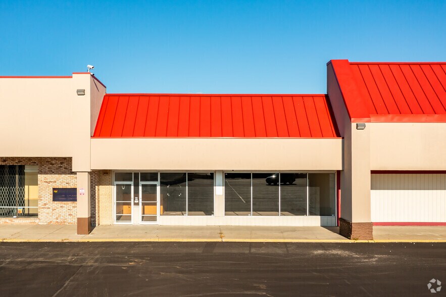 More Photos Of 4813-4945 Clio Rd, Flint Unknown For Lease