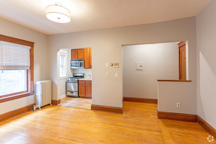 More Photos Of 117-127 W Grant St, Minneapolis Apartments For Lease