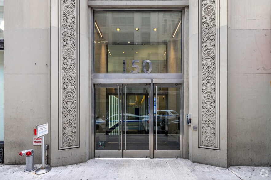 More Photos Of 150 W 30th St, New York Office For Lease