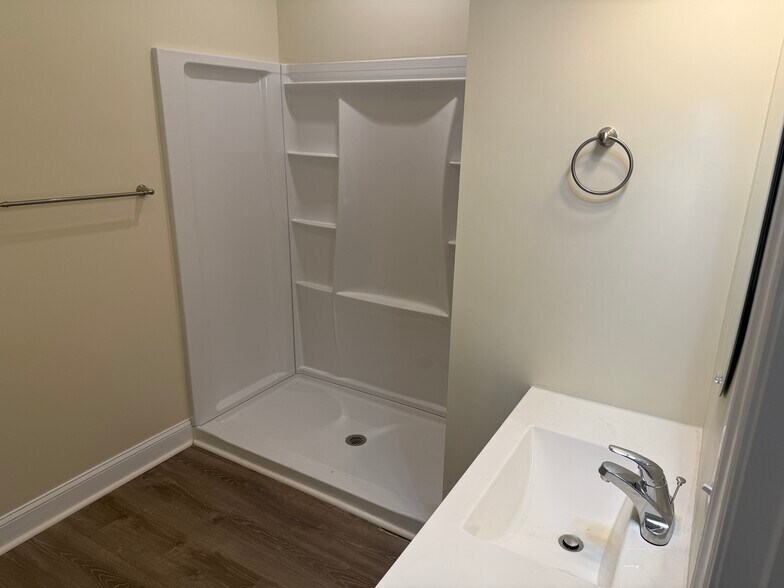 More Photos Of 198 Cowan St, Rutherfordton Apartments For Sale