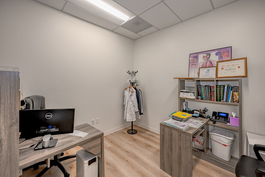 More Photos Of 25425 Orchard Village Rd, Santa Clarita Medical For Sale