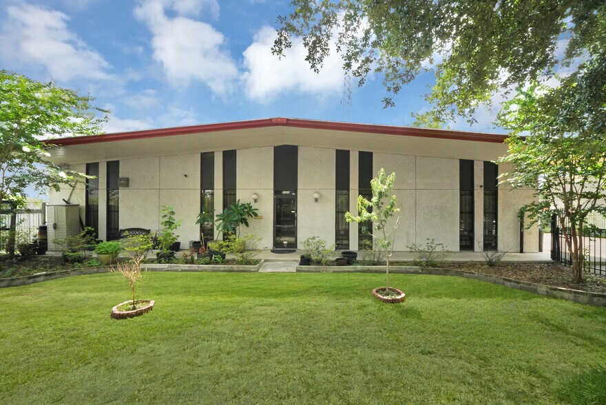 Primary Photo Of 1313 Cedar Post Ln, Houston Warehouse For Sale
