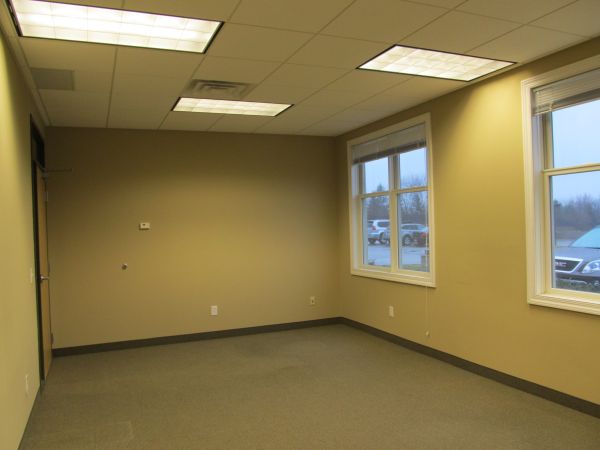 More Photos Of 1585 Thomas Center Dr, Saint Paul Unknown For Lease