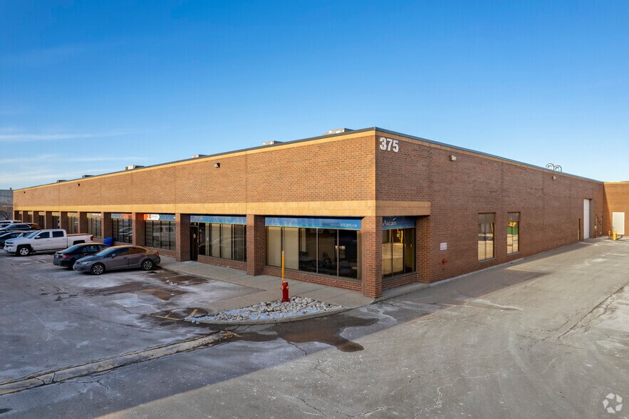 More Photos Of 335 Admiral Blvd, Mississauga Unknown For Lease
