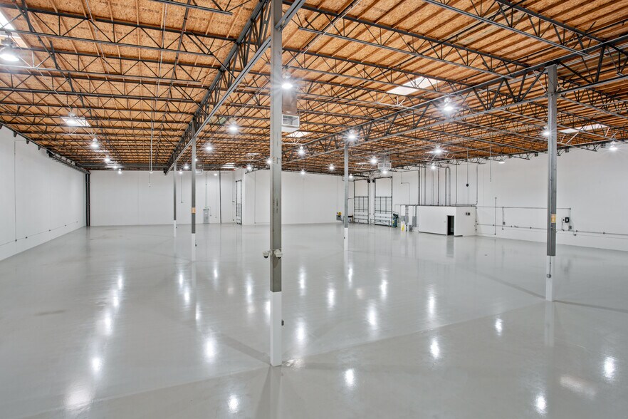 More Photos Of 1816 Ord Way, Oceanside Warehouse For Lease