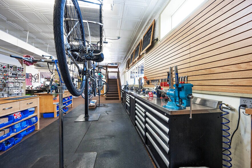 More Photos Of 126 W Main St, Plainfield Storefront For Sale