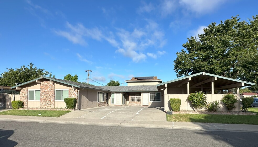 Primary Photo Of 429 Vincente Way, Stockton Apartments For Sale