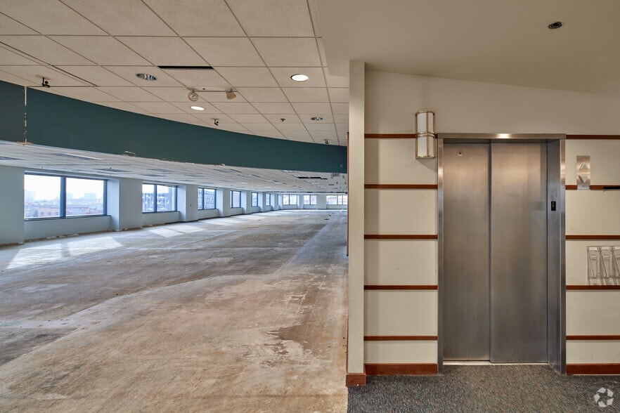 More Photos Of 3663 Woodward Ave, Detroit Office For Lease