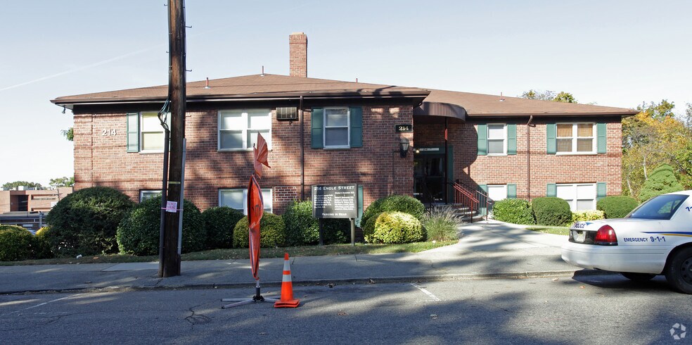 More Photos Of 214 Engle St, Englewood Medical For Lease