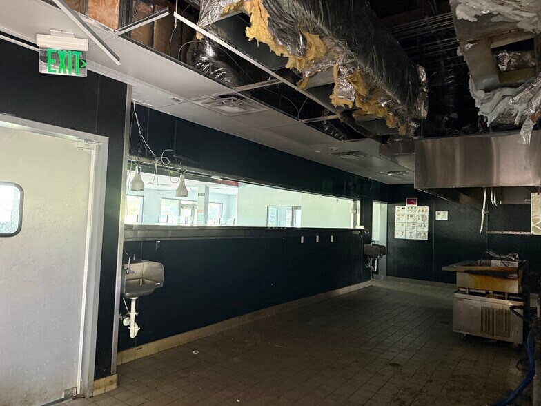 More Photos Of 5320 N Orange Blossom Trl, Orlando Restaurant For Sale