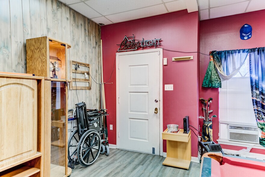 More Photos Of 811 N Travis St, Liberty Apartments For Sale