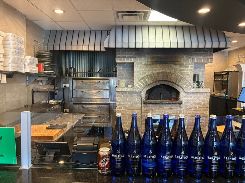More Photos Of 886-926 Prospect St, Glen Rock Storefront For Lease
