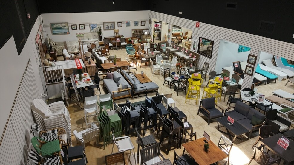 More Photos Of 4900 NW 167th St, Miami Gardens Manufacturing For Sale