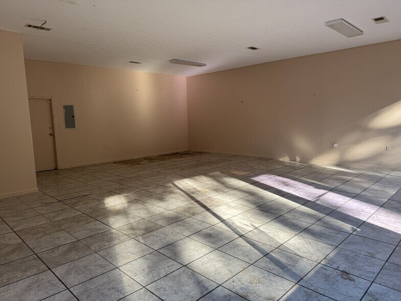 More Photos Of 950 E Old Ford Rd, Fort Deposit General Retail For Sale