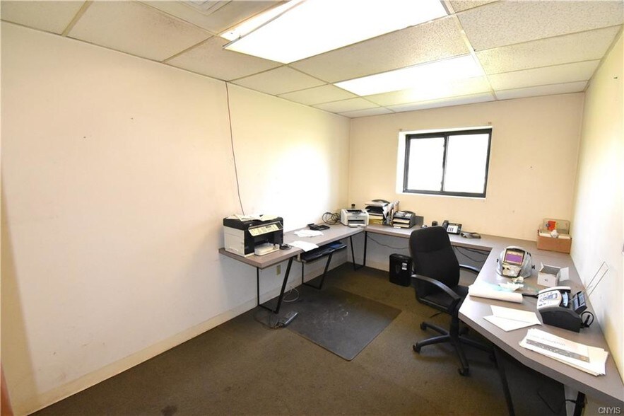 More Photos Of 31 Madison Blvd, Canastota Manufacturing For Lease