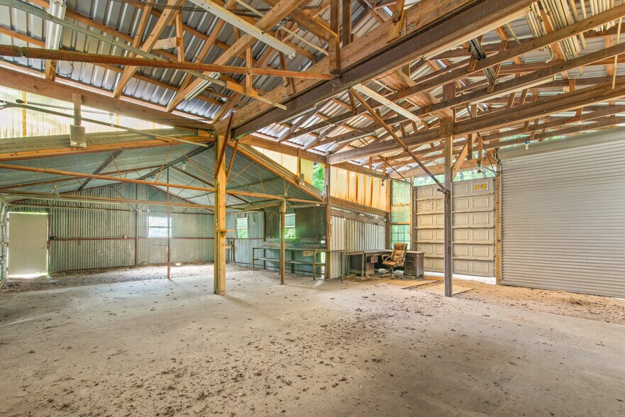 More Photos Of 18222 W FM 1097 Rd, Montgomery Flex For Lease